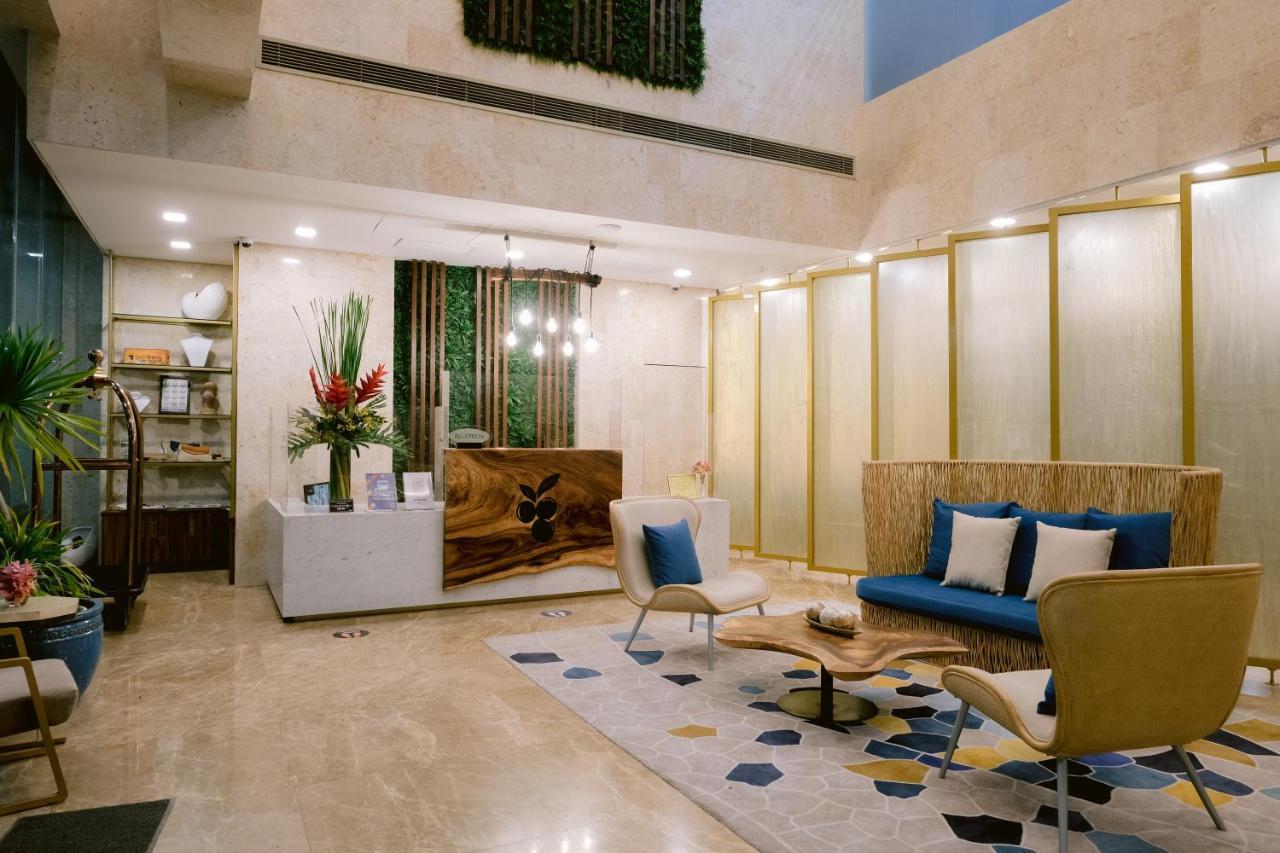 Goldberry Suites And Hotel Cebu Exteriör bild