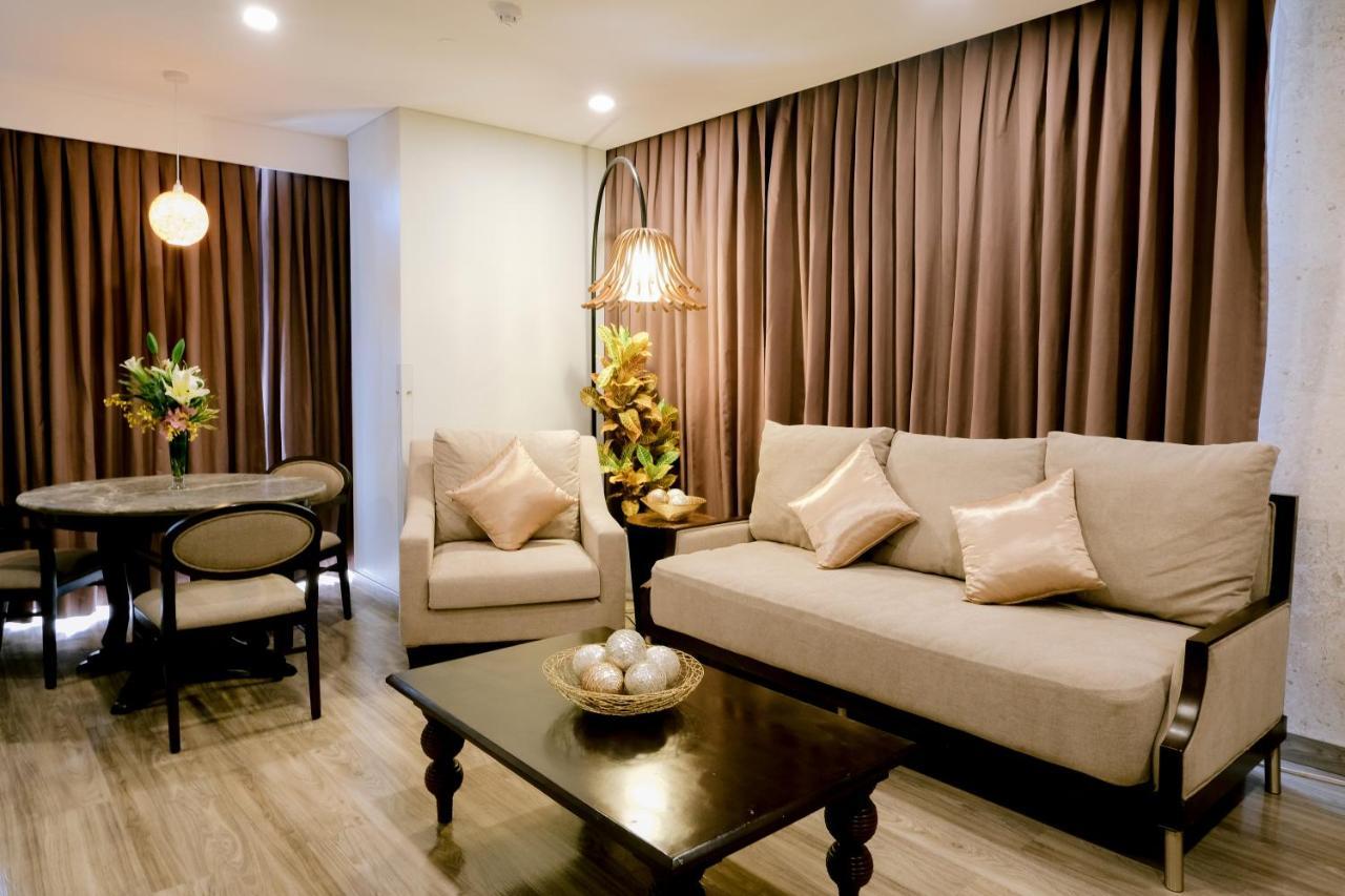 Goldberry Suites And Hotel Cebu Exteriör bild